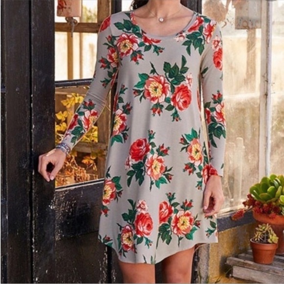 Matilda Jane Dresses & Skirts - Matilda Jane Say I'm‎ A Dreamer Floral Print Long Sleeve Swing Dress